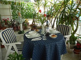 Athenian Oasis with fountain, Ideal for couples, 6th Floor