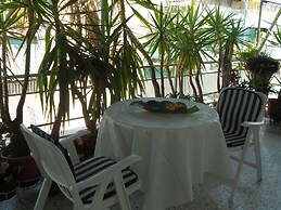 Athenian Oasis with fountain, Ideal for couples, 6th Floor