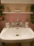 Athenian Oasis with fountain, Ideal for couples, 6th Floor