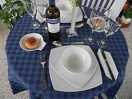 Athenian Oasis with fountain, Ideal for couples, 6th Floor