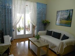 Athenian Oasis with fountain, Ideal for couples, 6th Floor