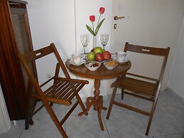 Athenian Oasis with fountain, Ideal for couples, 6th Floor