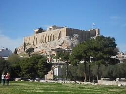 Athenian Oasis with fountain, Ideal for couples, 6th Floor