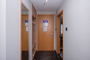 Shanghai Future Shangju Hotel