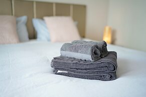 Auckland CBD Modern 2 Bedroom Apartment