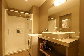 Auckland CBD Modern 2 Bedroom Apartment