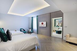 La Seine Boutique Hotel