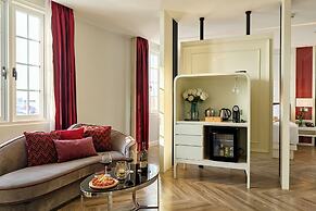 La Seine Boutique Hotel