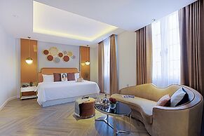 La Seine Boutique Hotel
