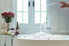La Seine Boutique Hotel