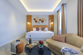 La Seine Boutique Hotel