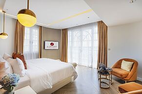 La Seine Boutique Hotel