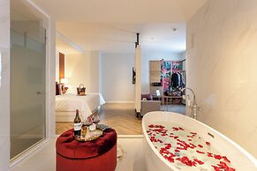 La Seine Boutique Hotel