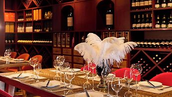 La Seine Boutique Hotel