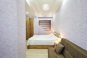 Flat 013