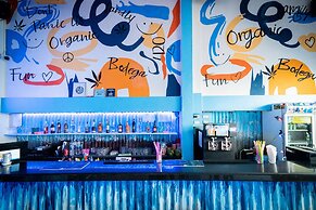 Bodega Party City Center Bangkok - Hostel