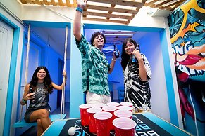 Bodega Party City Center Bangkok - Hostel