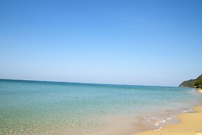 Ban Na White Sand Beach