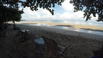 Ban Na White Sand Beach