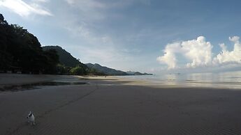 Ban Na White Sand Beach