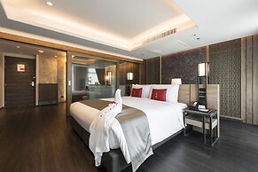 Ramada Plaza by Wyndham Chao Fah