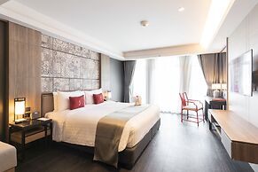 Ramada Plaza by Wyndham Chao Fah