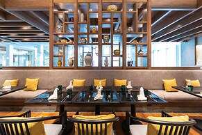 Ramada Plaza by Wyndham Chao Fah