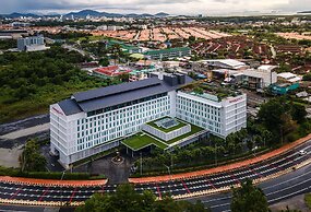 Ramada Plaza by Wyndham Chao Fah