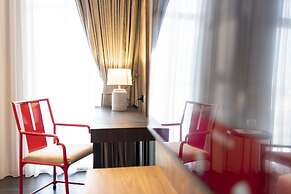 Ramada Plaza by Wyndham Chao Fah