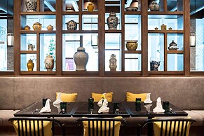 Ramada Plaza by Wyndham Chao Fah