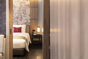 Ramada Plaza by Wyndham Chao Fah