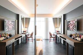 Ramada Plaza by Wyndham Chao Fah