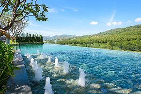 Ramada Plaza by Wyndham Chao Fah