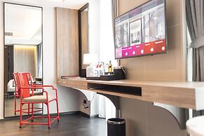 Ramada Plaza by Wyndham Chao Fah