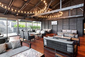 Ramada Plaza by Wyndham Chao Fah