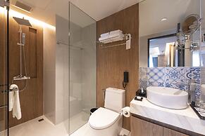 Ramada Plaza by Wyndham Chao Fah