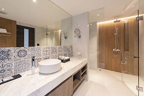 Ramada Plaza by Wyndham Chao Fah