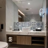 Ramada Plaza by Wyndham Chao Fah