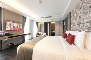 Ramada Plaza by Wyndham Chao Fah