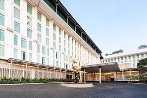 Ramada Plaza by Wyndham Chao Fah