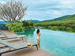 Ramada Plaza by Wyndham Chao Fah