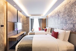 Ramada Plaza by Wyndham Chao Fah