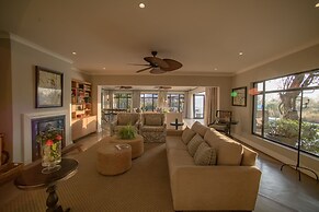 Valley Lodge - Babanango Game Reserve