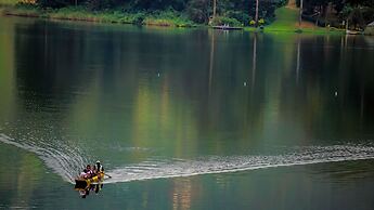 Bunyonyi Overland Resort