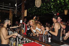 CoCo Boutique Resort - Hostel