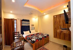 Walkin Shiva P Guest House