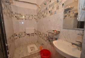 Walkin Shiva P Guest House