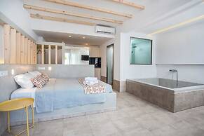 Alexander Studios & Suites - Adults Only