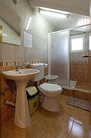 Bogdanovski Studios & Guest Rooms