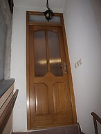 Bogdanovski Studios & Guest Rooms